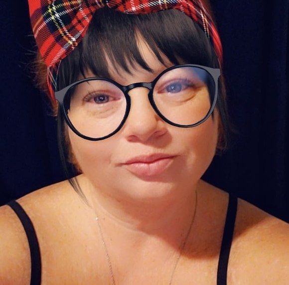 Heather Chaplin jones - Poshmark Profile Picture of Heather Chaplin jones (@heatherlynn1212) on Poshmark