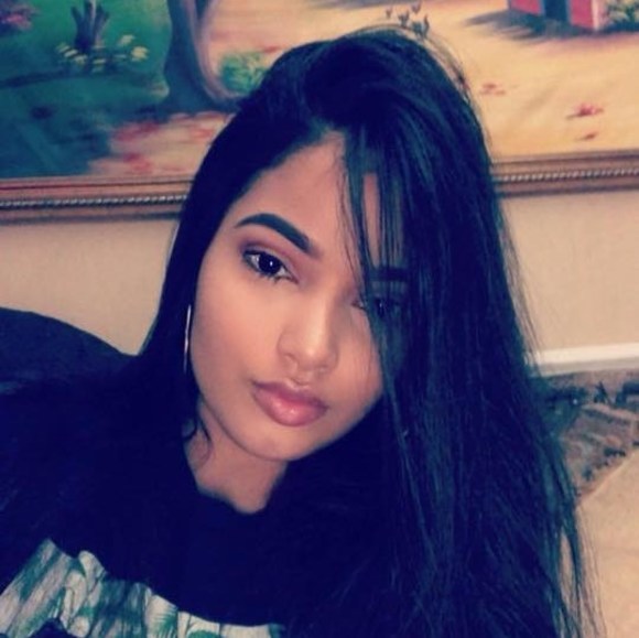 Profile Picture of Paula e. Abreu canela (@paulaabreu27) on Poshmark