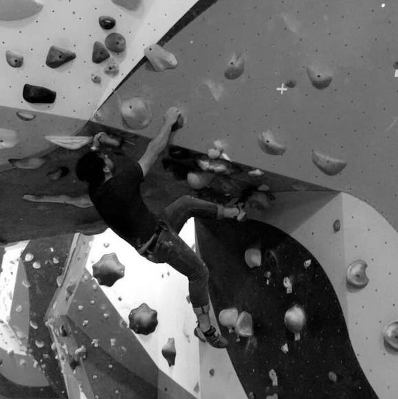 Profile Picture of Scott Delaney (@sjd90) on Poshmark