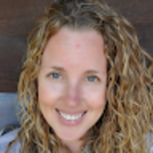 Profile Picture of Monica Andrews (@mlynn0202) on Poshmark