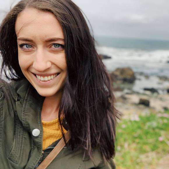 Profile Picture of Laura Kantor (@lkantor) on Poshmark