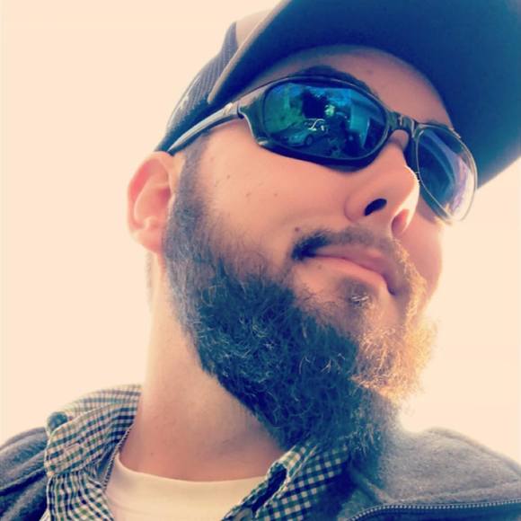Profile Picture of Jake Ruark (@jakeisgaming) on Poshmark