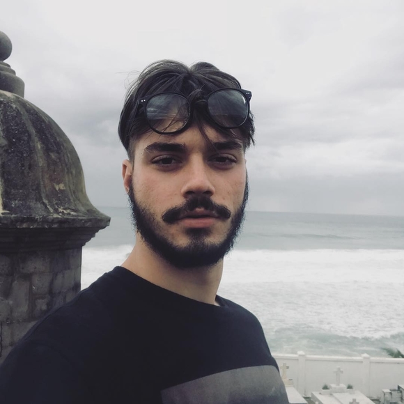 Profile Picture of Alex Tudor (@alex_tudor) on Poshmark
