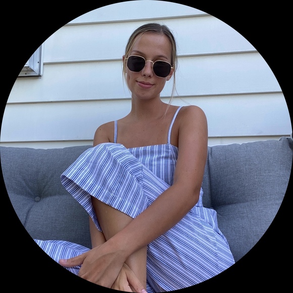 Profile Picture of Morgan Alpert (@omaclothes) on Poshmark