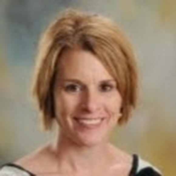 Profile Picture of Dawn Beck (@dawnbeck193) on Poshmark