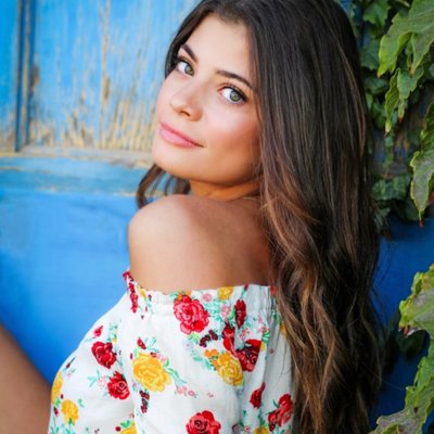 Profile Picture of Jillian Hurst (@jillianh__) on Twitter