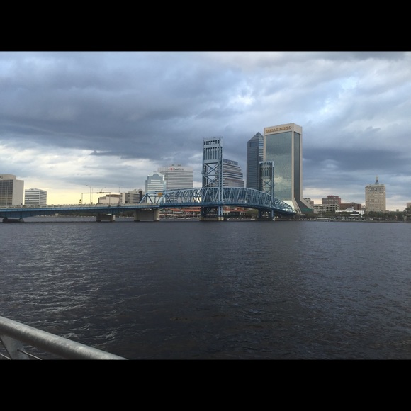 Profile Picture of Linette Pagan (@linpagan) on Poshmark