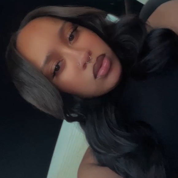 Profile Picture of Chrishan Poree (@chrissypb) on Poshmark