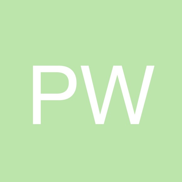 Profile Picture of Paula Williams (@paulaw15) on Poshmark