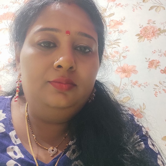 Profile Picture of Manisha Sinha (@manishasinha341) on Poshmark