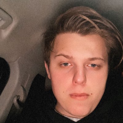 Profile Picture of Feather (@_jacobfeather_) on Twitter