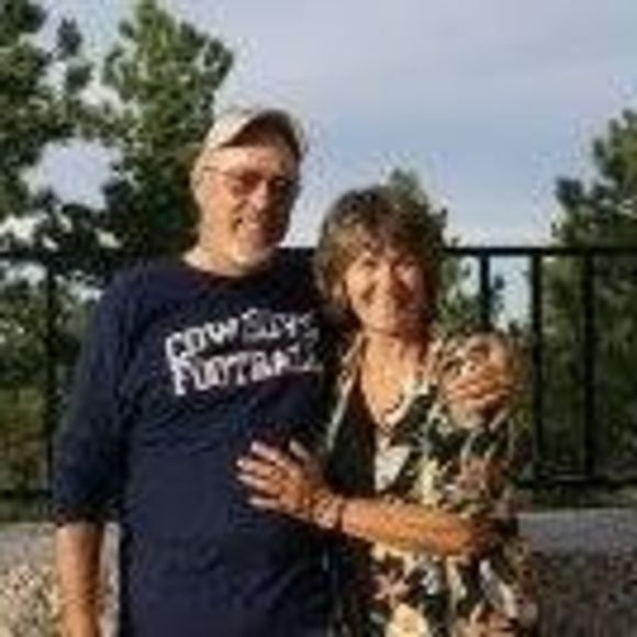 Profile Picture of Lynn Tschoepe singleton (@grannas) on Poshmark
