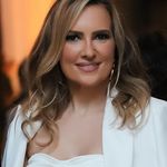 Profile Picture of Elizabeth Brandt Schwarz (@elizabeth.casahall) on Instagram