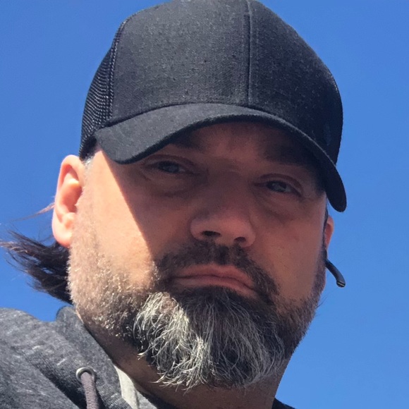 Profile Picture of Michael Neeley (@bigsxy0723) on Poshmark