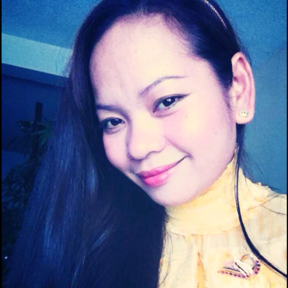 Profile Picture of Sathia Thach (@sathia79) on Poshmark