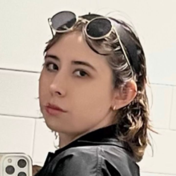 Profile Picture of   Teorías de porque le decían... (@notzaarah) on Tiktok