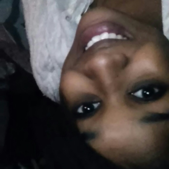 Profile Picture of Serena Rascoe (@ceena26) on Poshmark