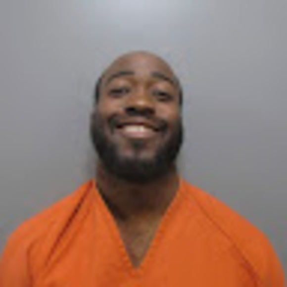 Profile Picture of Max Michael (@maxmichael144) on Poshmark