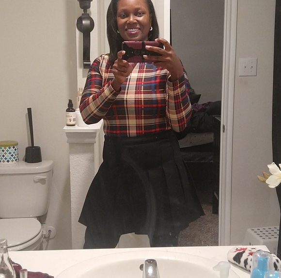 Profile Picture of Chantiia Fiffie (@chantiiafiffie) on Poshmark