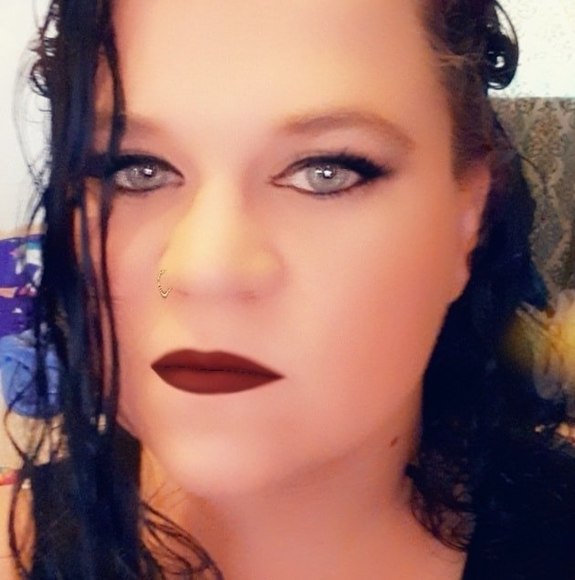 Profile Picture of Ashley Shugart (@sandandshells88) on Poshmark