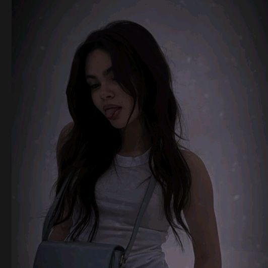 Profile Picture of 𝐆𝐫𝐞𝐞𝐧𝐛𝐥𝐚𝐭𝐭 (@arngrbltt) on Tiktok