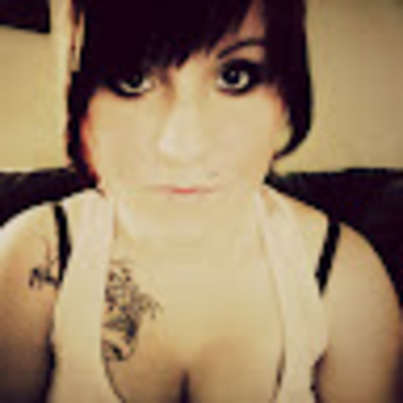 Profile Picture of Britney Schmanski (@b_schmanski) on Poshmark