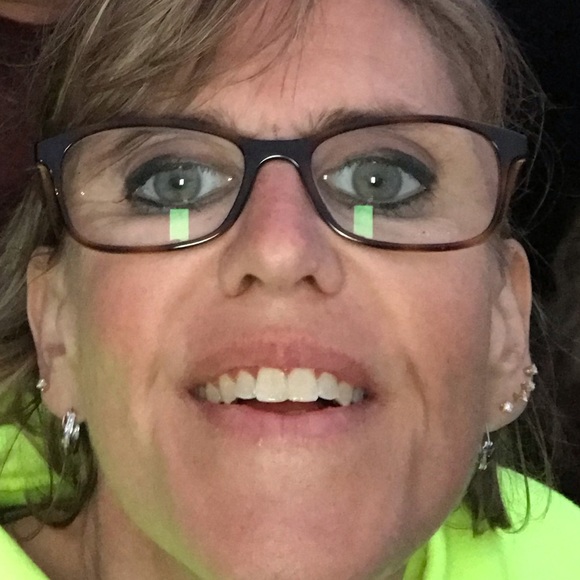 Profile Picture of Jeanette Higgins (@netter4) on Poshmark
