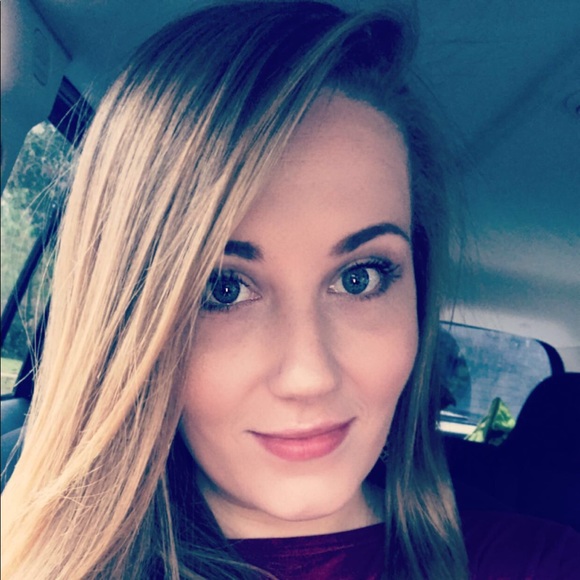 Profile Picture of Christina Marion (@ccarroll6507) on Poshmark