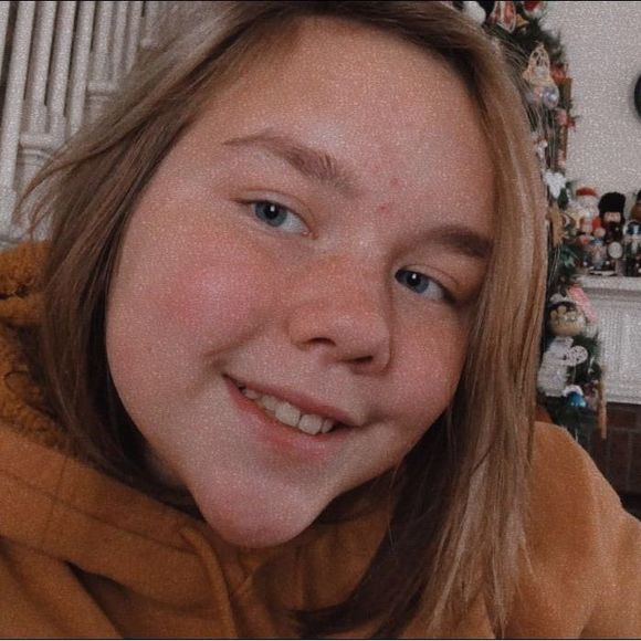 Profile Picture of Kerrigan Weber (@kerriganweber) on Poshmark