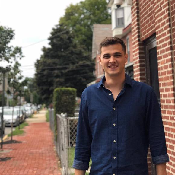 Profile Picture of Jon Wineman (@jbrick310) on Poshmark