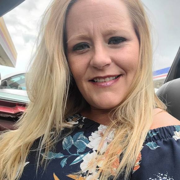 Profile Picture of Jennifer Niedzielski (@jeni7677) on Poshmark