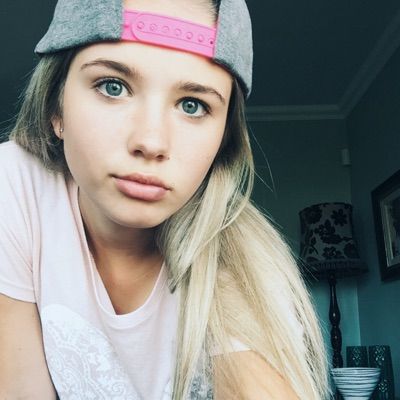 Profile Picture of Danielle Lochner (@lochnerdanielle) on Tiktok