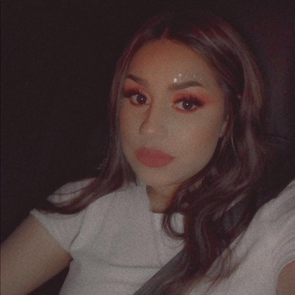 Profile Picture of Maria Segura (@seggurra) on Poshmark