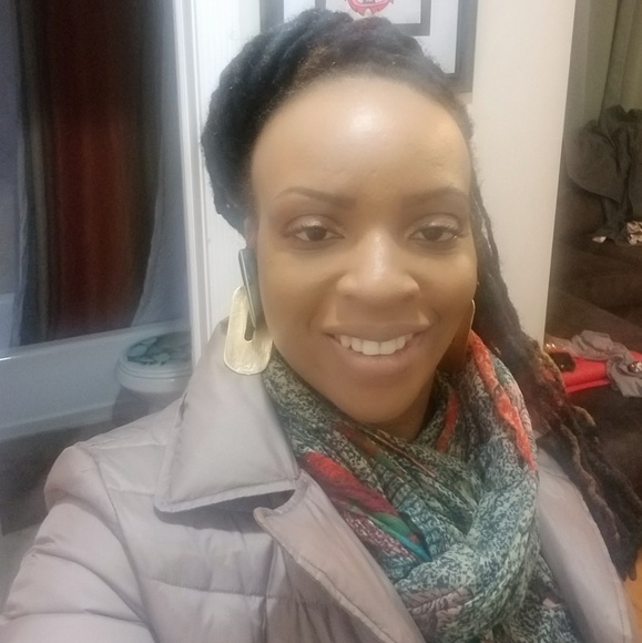 Profile Picture of Marcia Maynard (@m5pnicee) on Poshmark