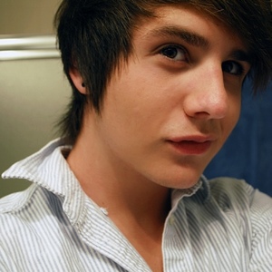 Profile Picture of Drew Bacon (@dbaconn) on Myspace
