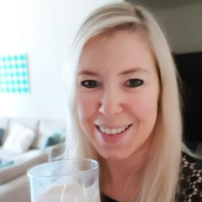 Profile Picture of Lynne Allatt (@lynnekirstin) on Twitter