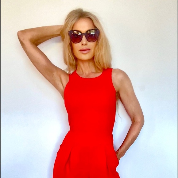 Profile Picture of Gabriella Muttone (@gm_designershop) on Poshmark