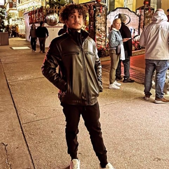 Profile Picture of Everaldo Netto (@everaldonetto) on Poshmark