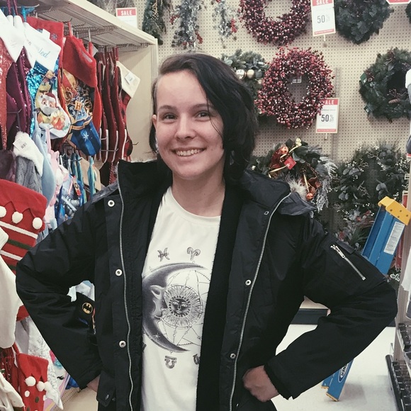 Profile Picture of Madeline Weaver (@spookymess_) on Poshmark