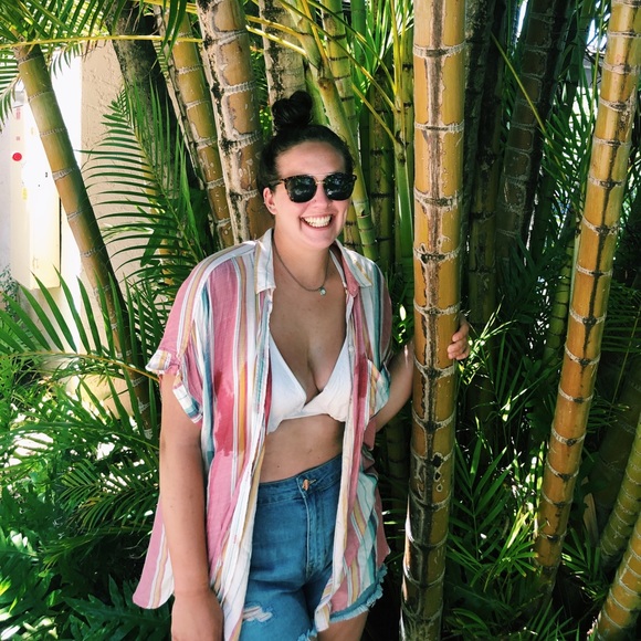 Profile Picture of Hailey Stenback (@hayhay_8) on Poshmark