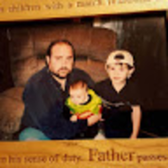 Profile Picture of Michael r Miele (@stelgen) on Poshmark