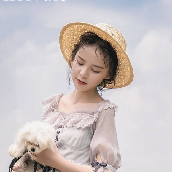 Profile Picture of Xinling Chen (@xinling2017) on Poshmark