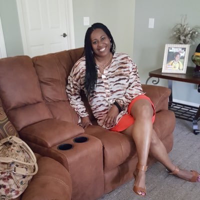 Profile Picture of Brenda Holloway (@bbgirlholloway) on Twitter