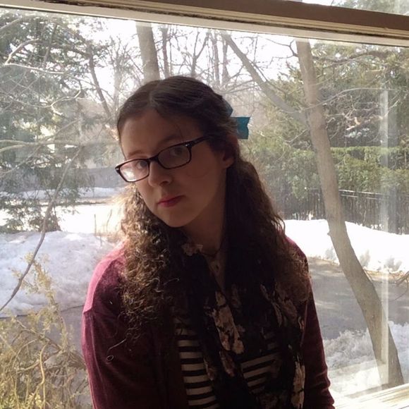 Profile Picture of Elisabeth Eigerman (@keslabethana) on Poshmark