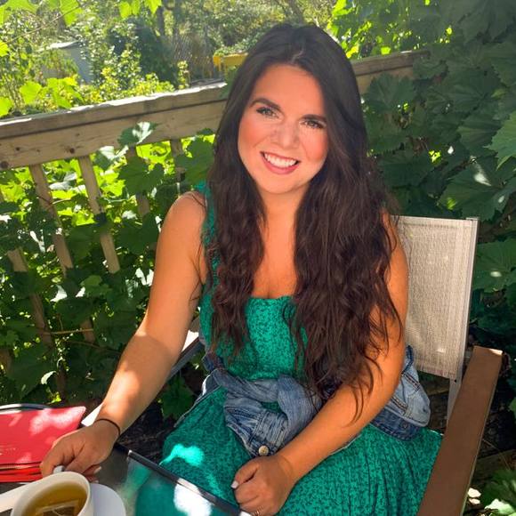 Profile Picture of Candice Carroll (@candicebcarroll) on Poshmark