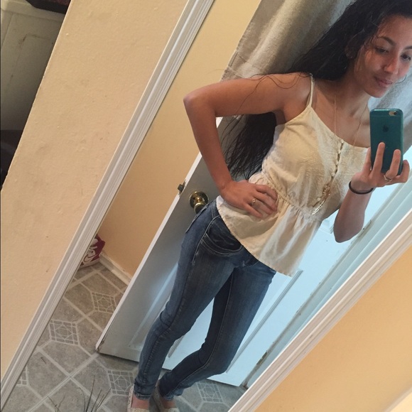 Profile Picture of Yeidivelis Rivera (@yeidii95) on Poshmark