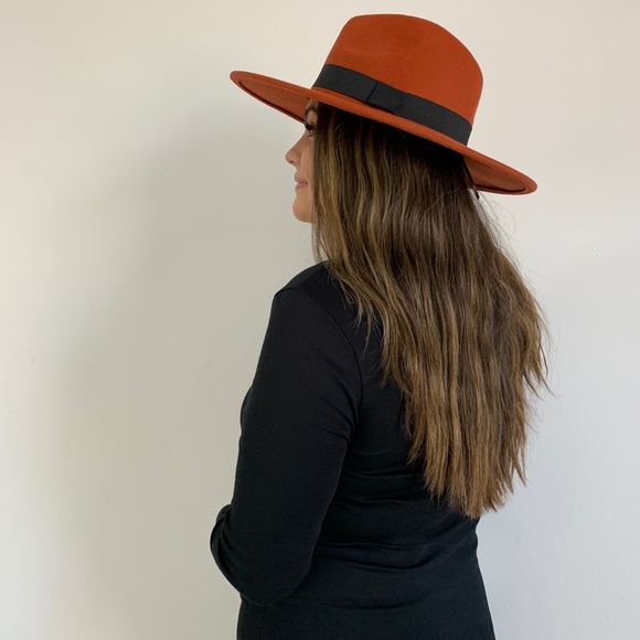 Profile Picture of Jackie Wilkinson (@jaxdwilk) on Poshmark