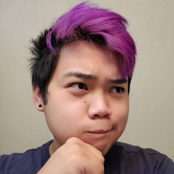 Profile Picture of Ron Nguyen (@nguyenron101096) on Poshmark