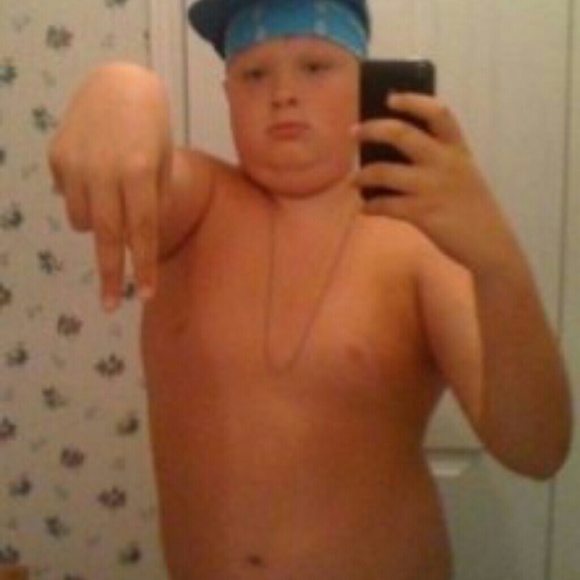 Profile Picture of Timur Ismailov (@bobthevuilderv2) on Poshmark