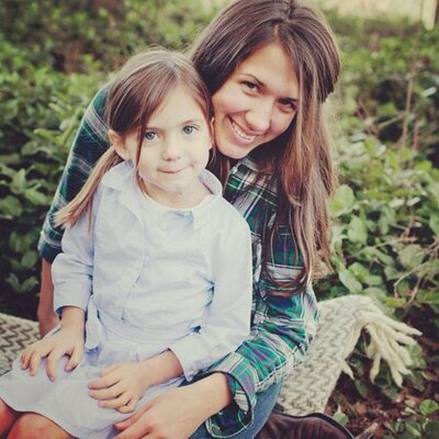 Profile Picture of Laura Crocker (@LCrocker44) on Twitter